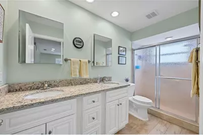 4021 Oakhurst Drive #3121, Sarasota, FL 34233 - Photo 17