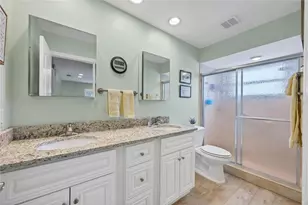 4021 Oakhurst Dr, Sarasota, FL 34233 - Photo 17