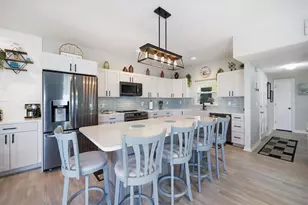 5826 Driftwood Pl, Sarasota, FL 34231 - Photo 11