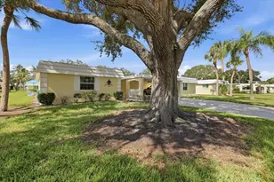5826 Driftwood Pl, Sarasota, FL 34231 - Photo 1