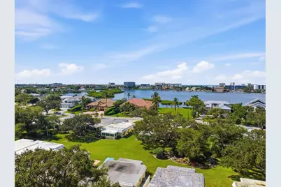 5826 Driftwood Place, Sarasota, FL 34231 - Photo 5