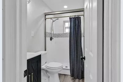 246 Magellan Drive, Sarasota, FL 34243 - Photo 15
