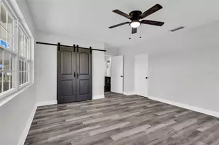 246 Magellan Dr, Sarasota, FL 34243 - Photo 23