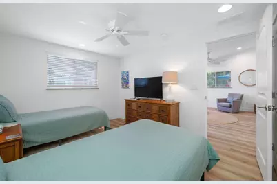 3007 Avenue E #B, Bradenton Beach, FL 34217 - Photo 17