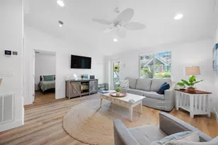 3007 Avenue E, Bradenton Beach, FL 34217 - Photo 11