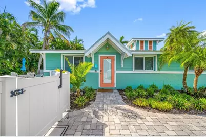 3007 Avenue E #B, Bradenton Beach, FL 34217 - Photo 1