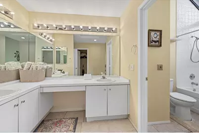 2012 Harbourside Drive #2104, Longboat Key, FL 34228 - Photo 23