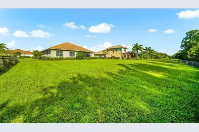 8256 Larkspur Circle, Sarasota, FL 34241 - Photo 61