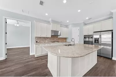 8256 Larkspur Circle, Sarasota, FL 34241 - Photo 25