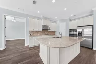 8256 Larkspur Cir, Sarasota, FL 34241 - Photo 25