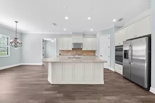 8256 Larkspur Cir, Sarasota, FL 34241 - Photo 23