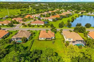 8256 Larkspur Cir, Sarasota, FL 34241 - Photo 69
