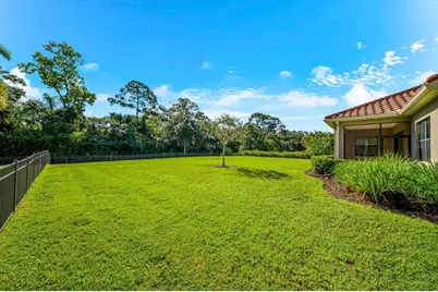 8256 Larkspur Circle, Sarasota, FL 34241 - Photo 57