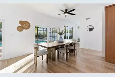 4879 Commonwealth Drive, Sarasota, FL 34242 - Photo 15