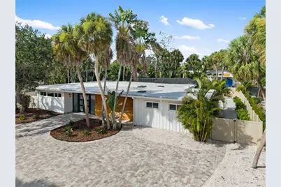 4879 Commonwealth Drive, Sarasota, FL 34242 - Photo 37