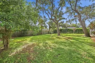 125 Mimosa Dr, Sarasota, FL 34232 - Photo 21