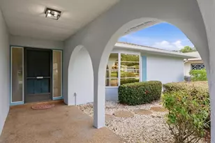 125 Mimosa Dr, Sarasota, FL 34232 - Photo 3
