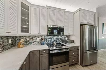 106 81st Street, Holmes Beach, FL 34217 - Photo 11