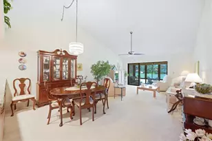 6089 Clubside Dr, Sarasota, FL 34243 - Photo 5