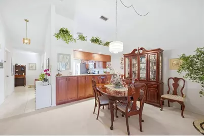 6089 Clubside Drive #7686, Sarasota, FL 34243 - Photo 13
