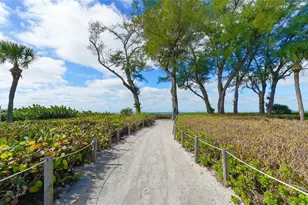 4540 Gulf of Mexico Dr, Longboat Key, FL 34228 - Photo 37