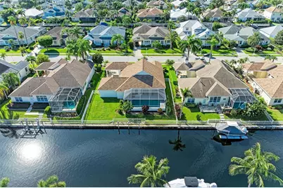 4727 Compass Drive, Bradenton, FL 34208 - Photo 1