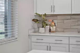 12620 Radiance Ct, Venice, FL 34293 - Photo 11