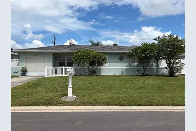 6017 43rd Avenue N, Saint Petersburg, FL 33709 - Photo 1