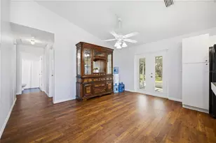 1017 77th St E, Palmetto, FL 34221 - Photo 9