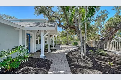 5151 Saint Albans Avenue, Sarasota, FL 34242 - Photo 7