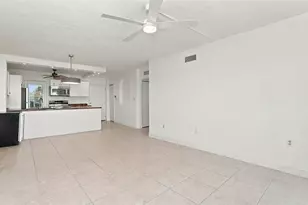 777 John Ringling Blvd, Sarasota, FL 34236 - Photo 11