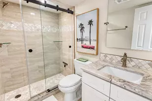 954 La Costa Cir, Sarasota, FL 34237 - Photo 23