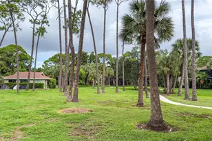 954 La Costa Cir, Sarasota, FL 34237 - Photo 29