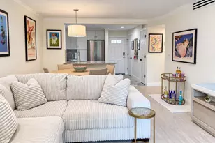 954 La Costa Cir, Sarasota, FL 34237 - Photo 13