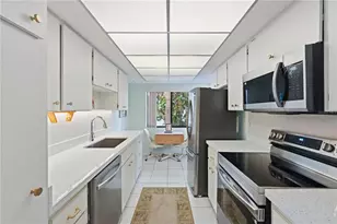 1555 Tarpon Center Dr, Venice, FL 34285 - Photo 23