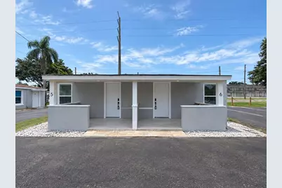 5680 28th Street N #D5, Saint Petersburg, FL 33714 - Photo 1