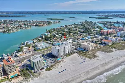 13418 1st Street E, Madeira Beach, FL 33708 - Photo 25