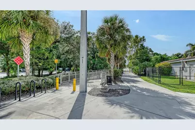 1677 Devonshire Lane, Sarasota, FL 34236 - Photo 9