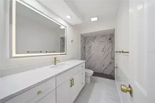 6203 Courtside Dr, Bradenton, FL 34210 - Photo 13