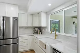 4865 Greywood Ln, Sarasota, FL 34235 - Photo 13