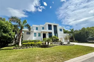 510 Golf Links Ln, Longboat Key, FL 34228 - Photo 3