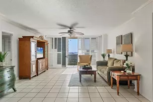 1212 Benjamin Franklin Dr, Sarasota, FL 34236 - Photo 7