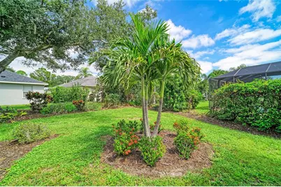 12105 Beeflower Drive, Lakewood Ranch, FL 34202 - Photo 33