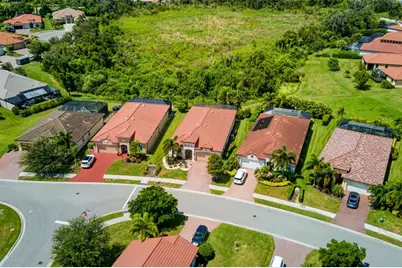9817 Marbella Drive, Bradenton, FL 34211 - Photo 5