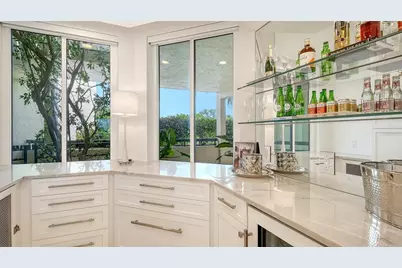 5461 Gulf Of Mexico Drive #304, Longboat Key, FL 34228 - Photo 19