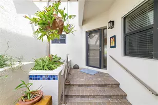 5239 Heron Way, Sarasota, FL 34231 - Photo 5