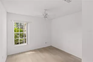 1002 Nicene Ct, Sun City Center, FL 33573 - Photo 13