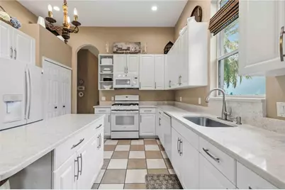 7907 Ashley Circle, Bradenton, FL 34201 - Photo 9