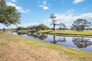 7461 W Country Club Dr N, Sarasota, FL 34243 - Photo 31