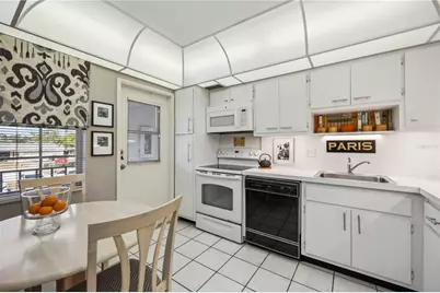 7461 W Country Club Drive N #207, Sarasota, FL 34243 - Photo 15